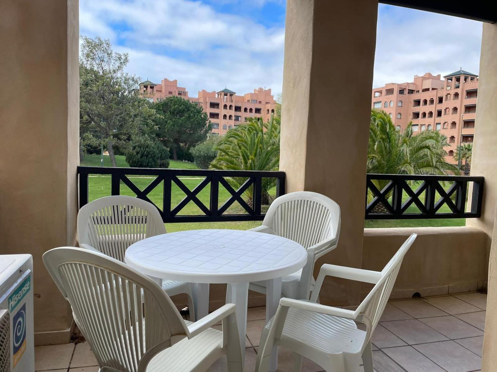 Vista Jardin En Urb. Jardines De Isla Canela. Luaran gambar